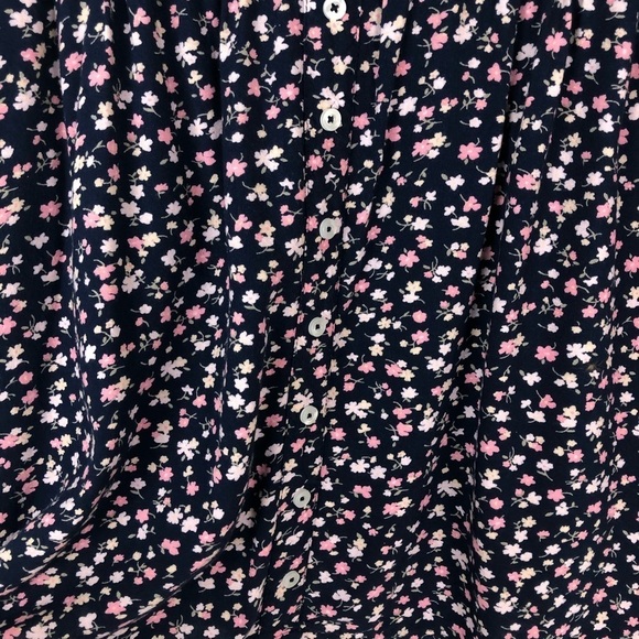 Hollister- Floral button front design skirt size M - Picture 2 of 9